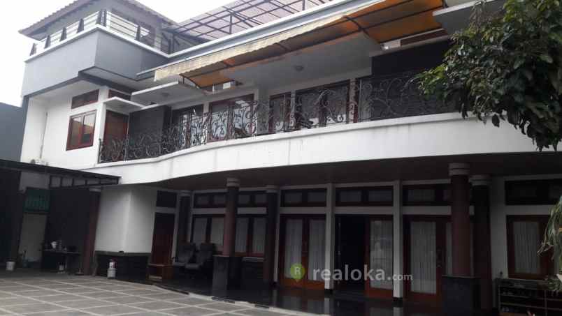 rumah dago