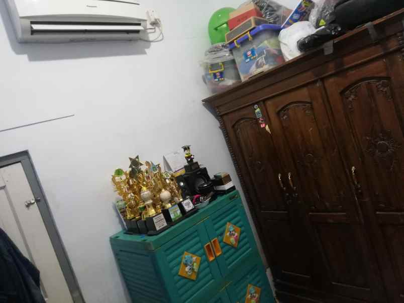 rumah dan tempat usaha di jalan utama sumber cirebon