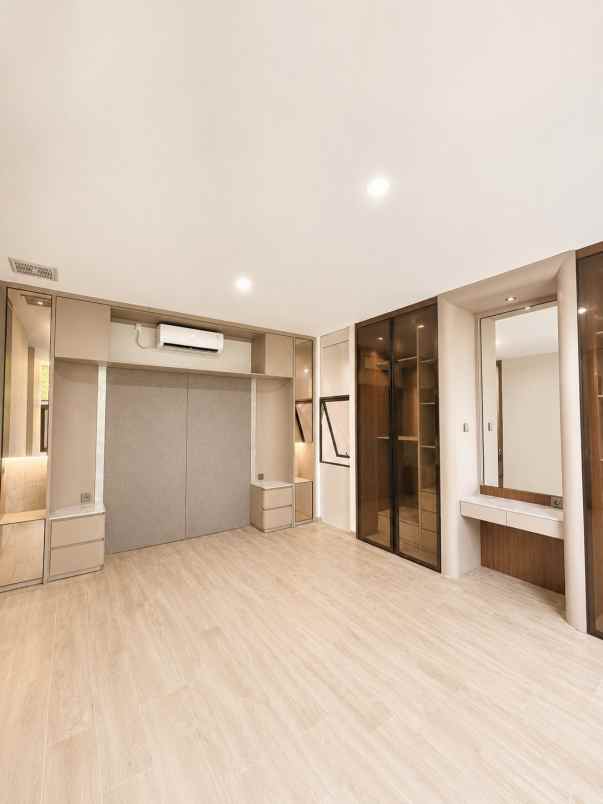 rumah disewakan di kemang