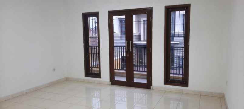 rumah dukuh zamrud bekasi timur