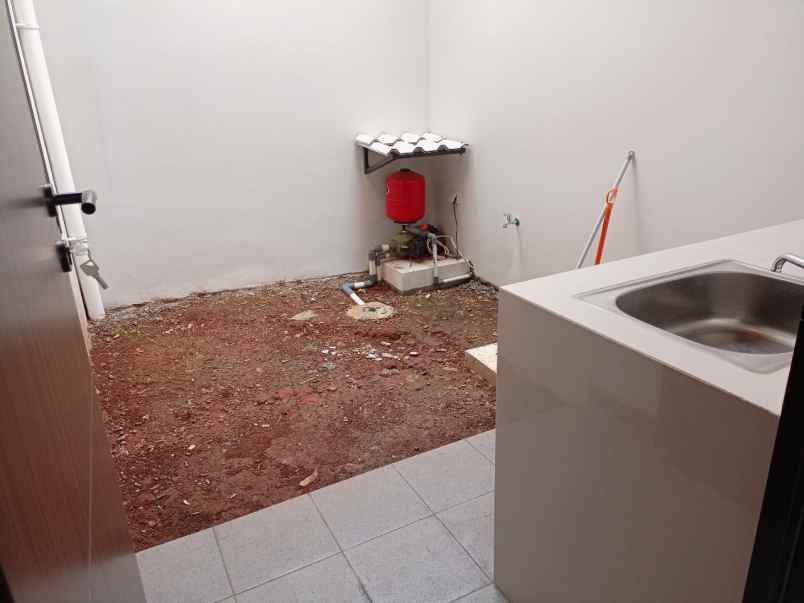 rumah exclusive di cinangka sawangan depok