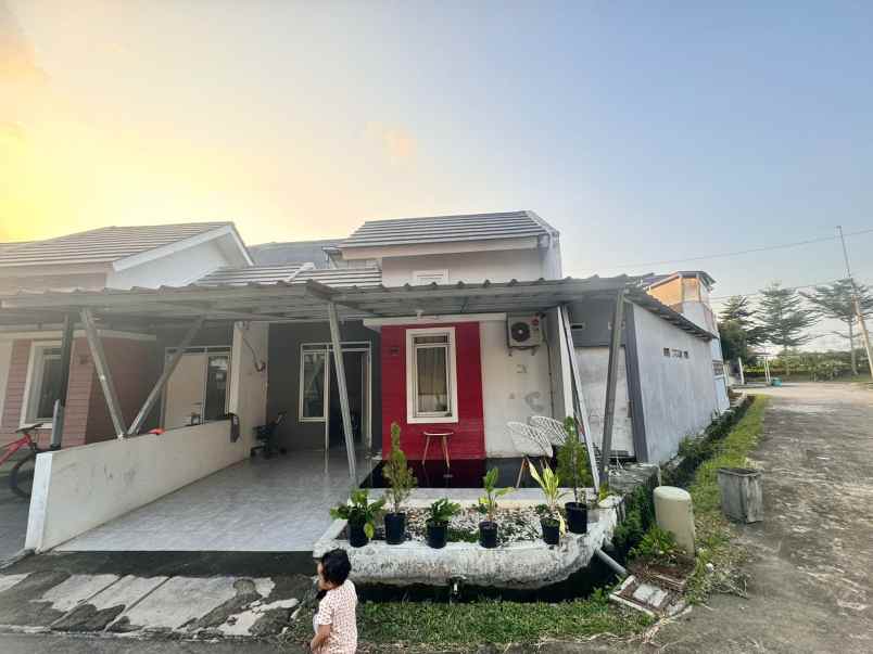 rumah hook di ciracas pusat kota serang