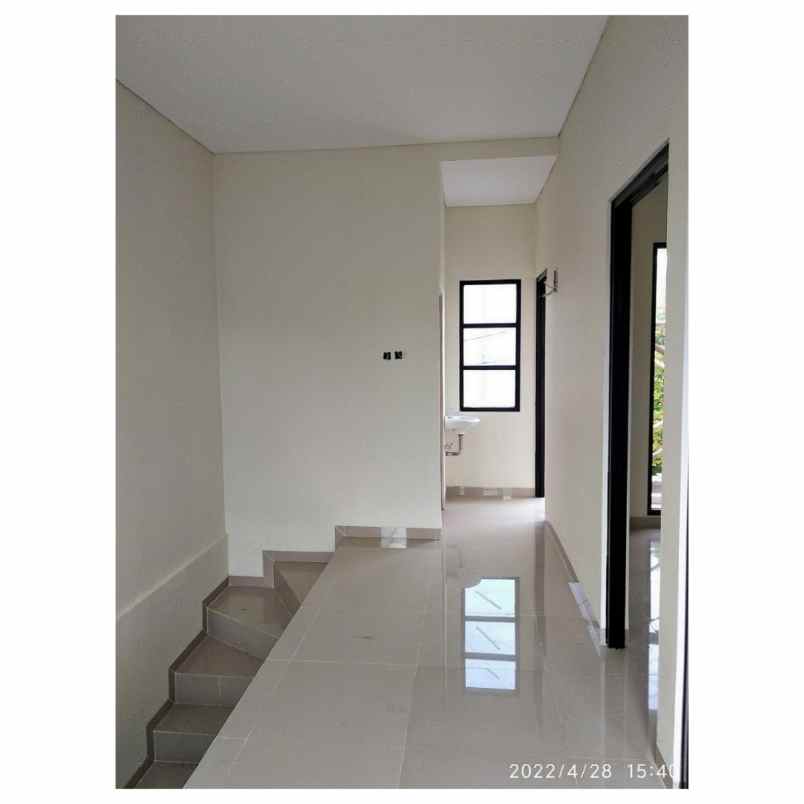 rumah jalan bukit indah serua