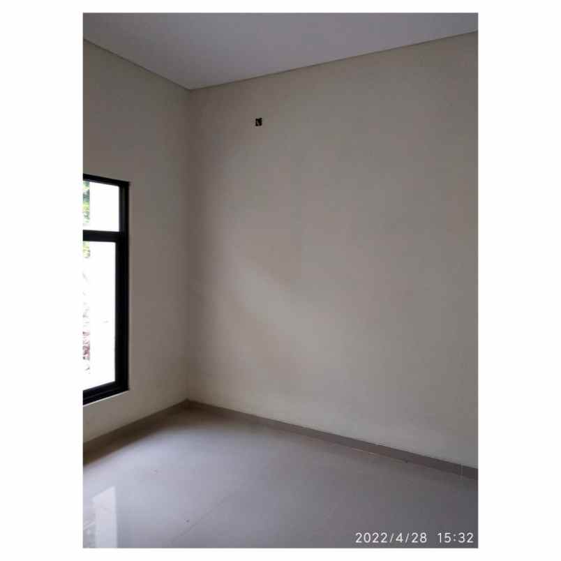 rumah jalan bukit indah serua