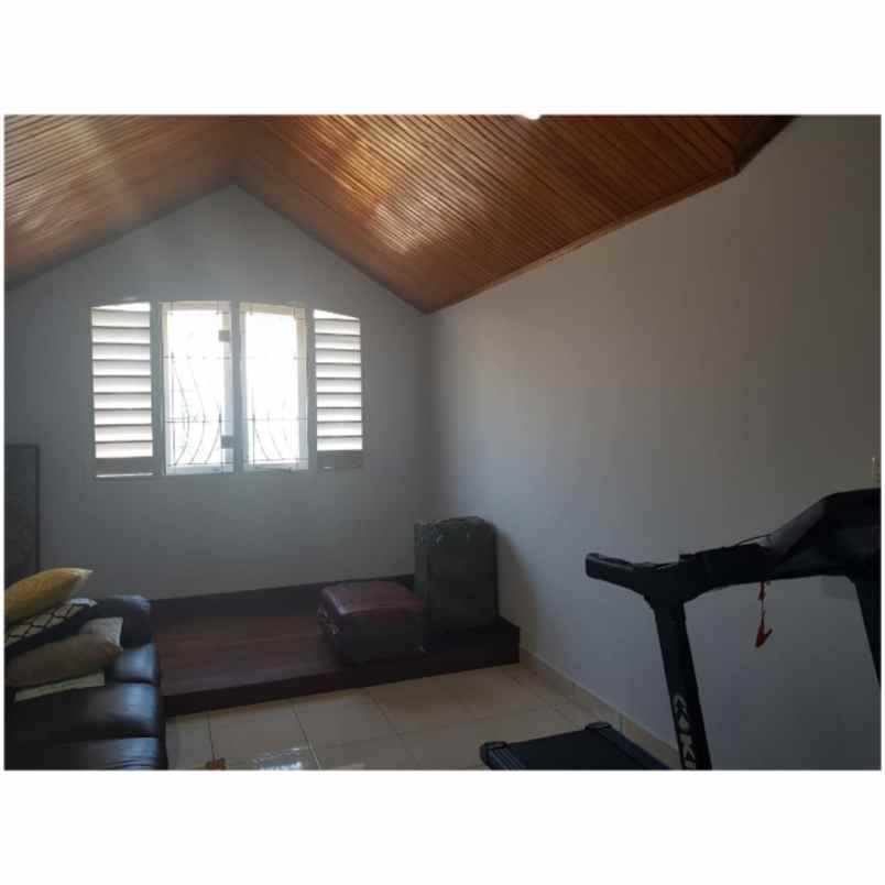 rumah jalan mahakam lingkar