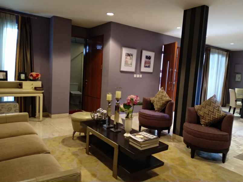 rumah jl cilandak jakarta selatan