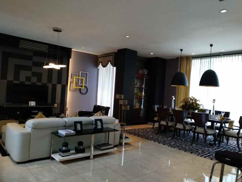 rumah jl cilandak jakarta selatan