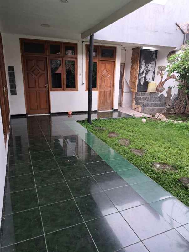 rumah jl kh abdullah hadap selatan