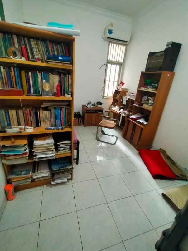 rumah jl nuri jatibening kec