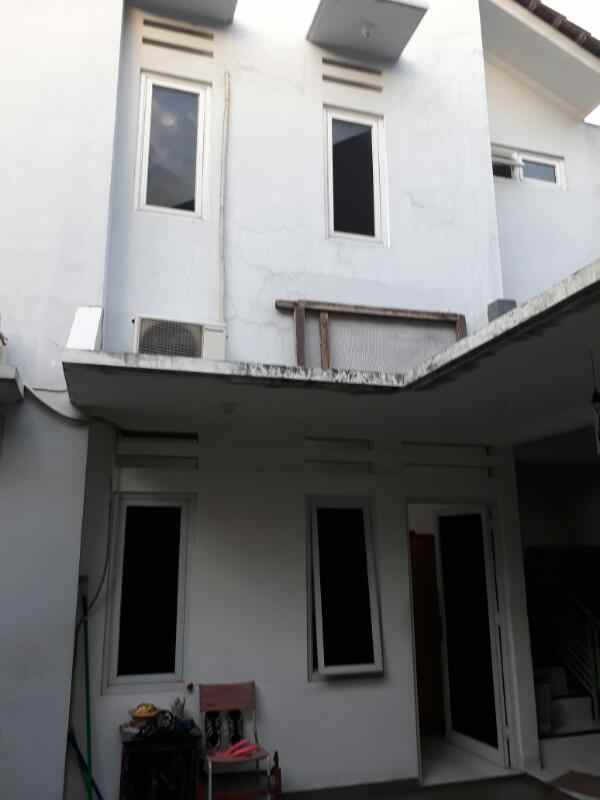 rumah jl nuri jatibening kec