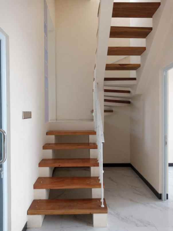 rumah kalipancur ngaliyan