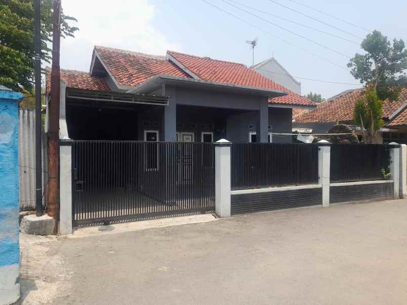 rumah kampung siap huni dan strategis