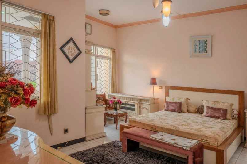 rumah karah indah strategis siap huni furnished
