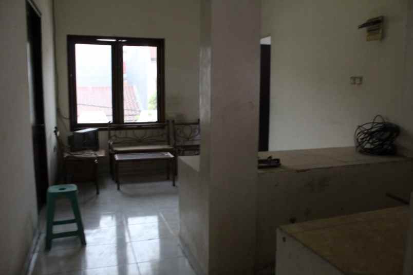 rumah kelapa hybrida kelapa gading