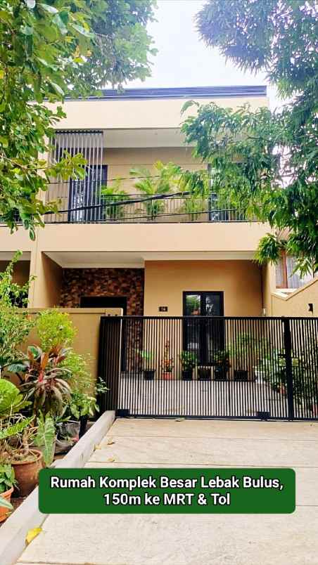 rumah komplek besar lebak bulus 150m ke mrt tol