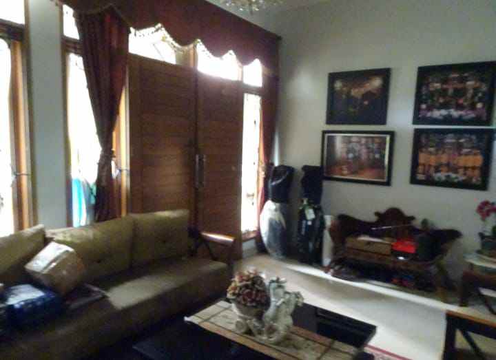 rumah komplek grogol kebayoran lama jakarta selatan