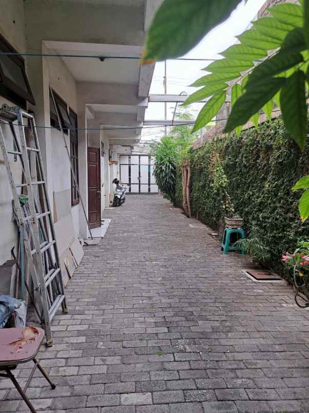 rumah kos2 jl ry kutisari selatan super strategis