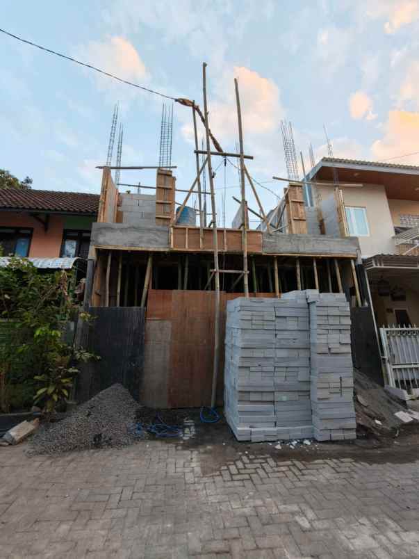 rumah kost exclusive lokasi sigura gura kota malang