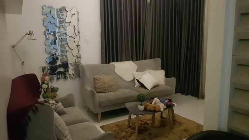 rumah kota baru parahyangan