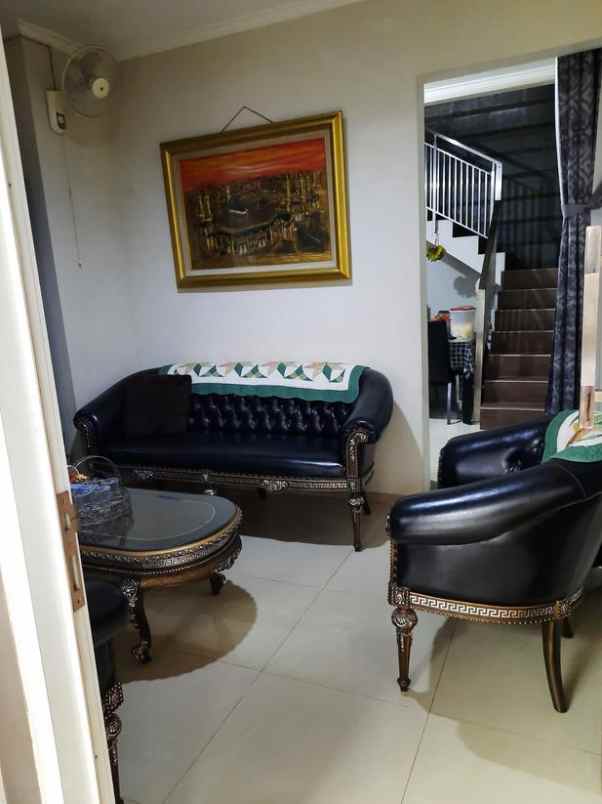 rumah mewah 3 lantai sayap jalan moh toha kota bandung