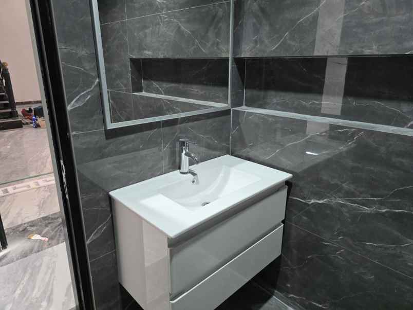 rumah mewah classic pakuwon city lt216