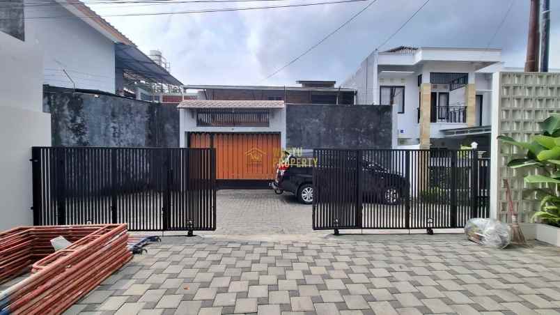 rumah mewah dekat jalan palagan km 6 di ngaglik