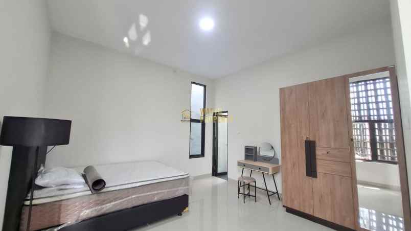 rumah mewah dekat jalan palagan km 6 di ngaglik