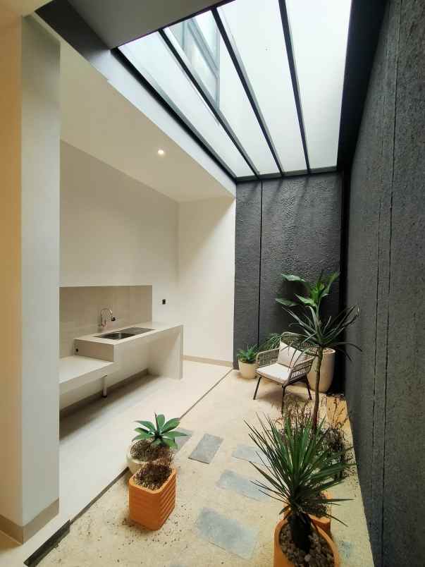 rumah mewah di cilandak jagakarsa jakarta selatan