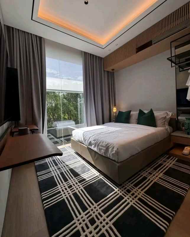 rumah mewah di pusat karawaci