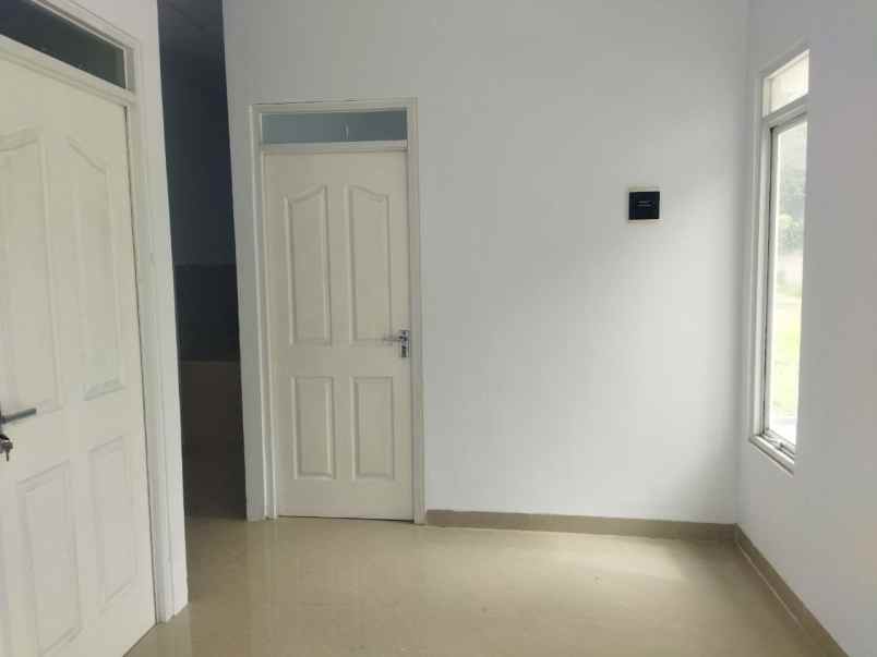 rumah mewah pedurenan bekasi 2 lantai shm