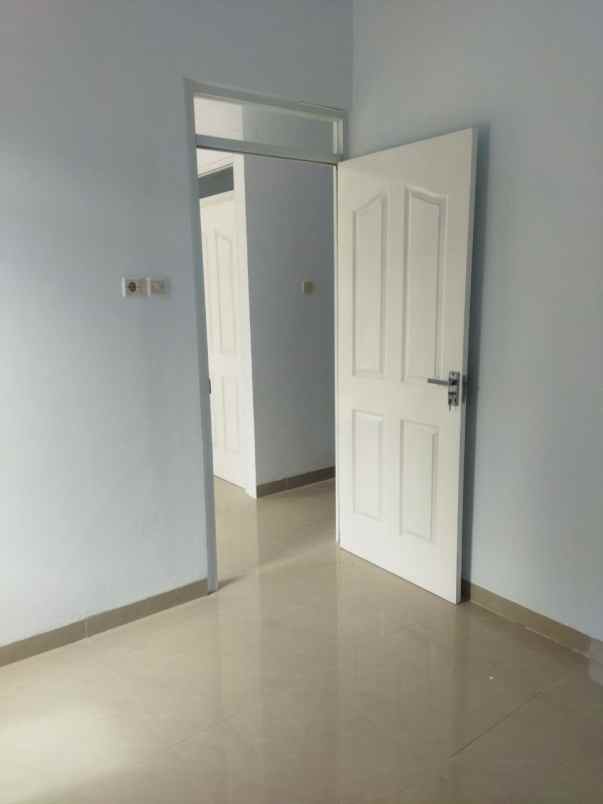 rumah mewah pedurenan bekasi 2 lantai shm