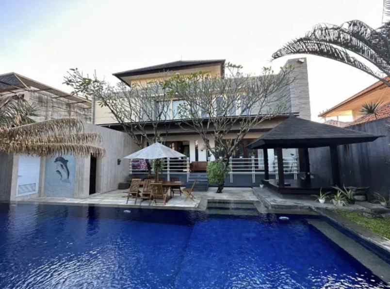 rumah mewah siap huni taman wedasari di kota denpasar