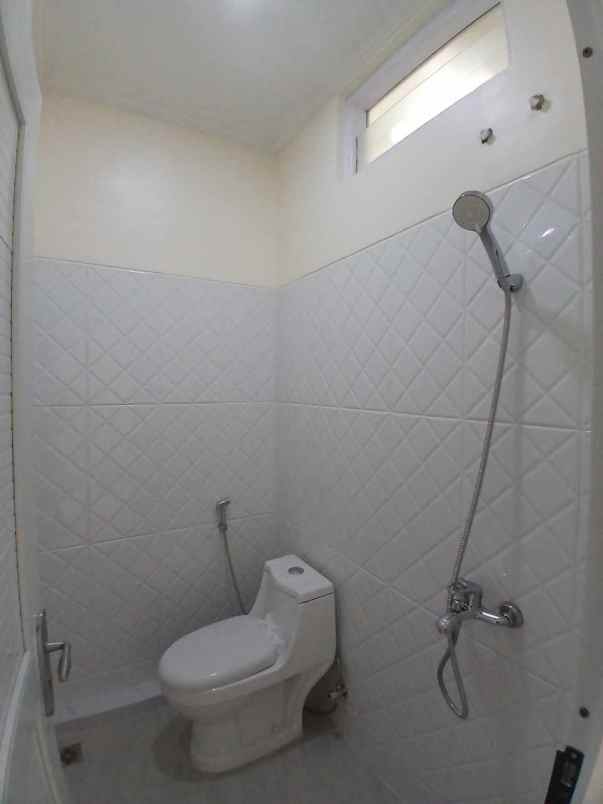 rumah minimalis cantik di perumnas beji depok utara