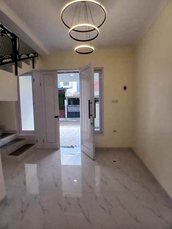 rumah minimalis cantik di perumnas beji depok utara