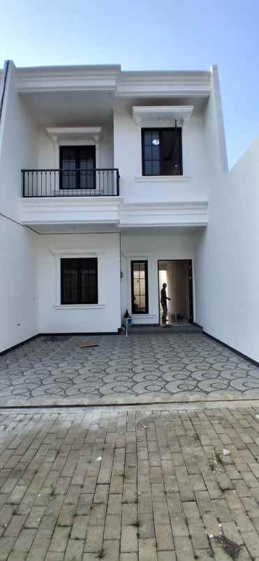 rumah modern 2 lantai jatimakmur