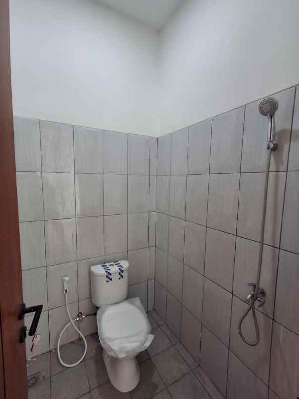 rumah modern minimalis dekat exit tol pakis