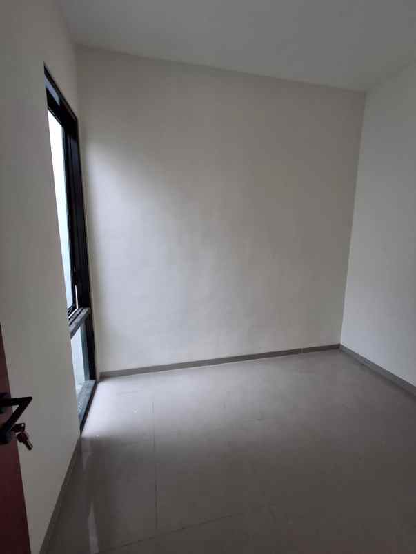 rumah modern minimalis dekat exit tol pakis