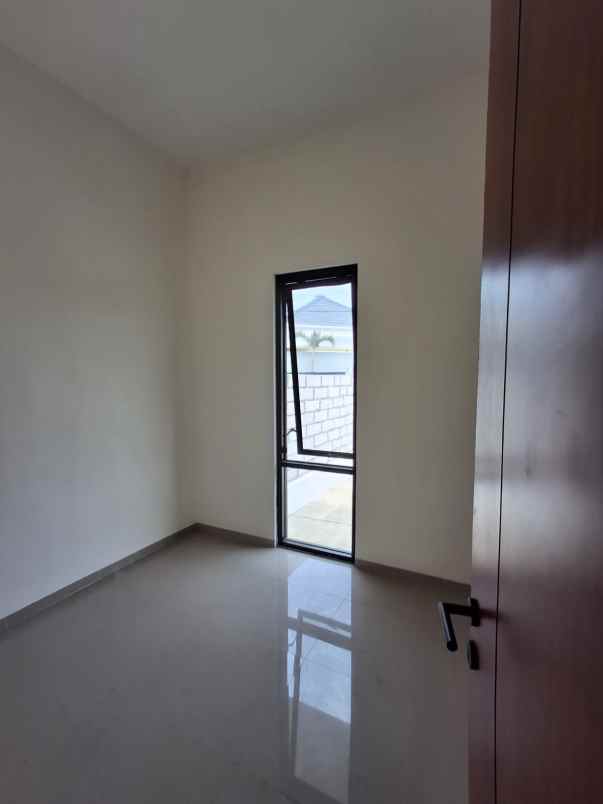 rumah modern minimalis dekat exit tol pakis