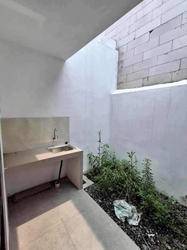 rumah modern minimalis dekat exit tol pakis