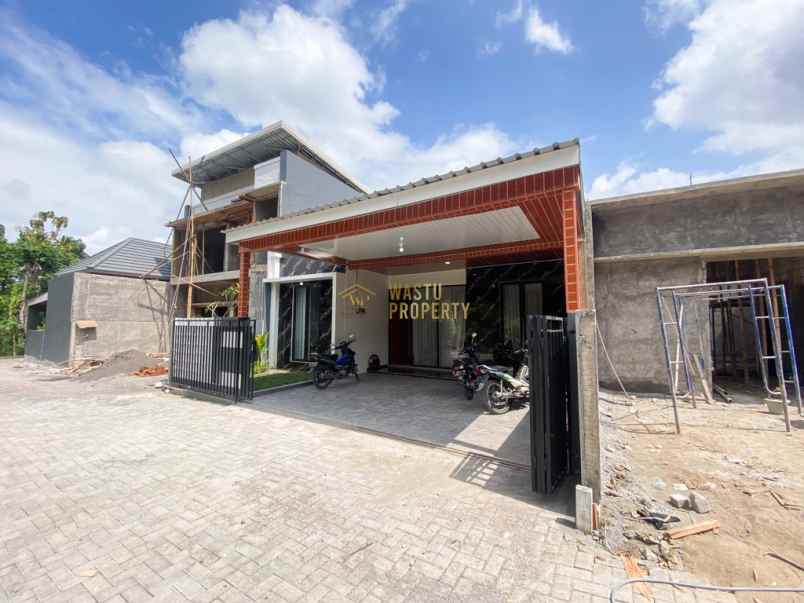 rumah modern siap huni semi furnish di dekat uii