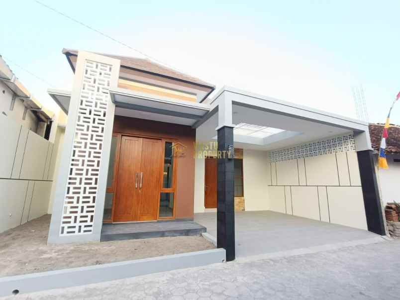 rumah murah 500 meter dari pasar cebongan siap huni