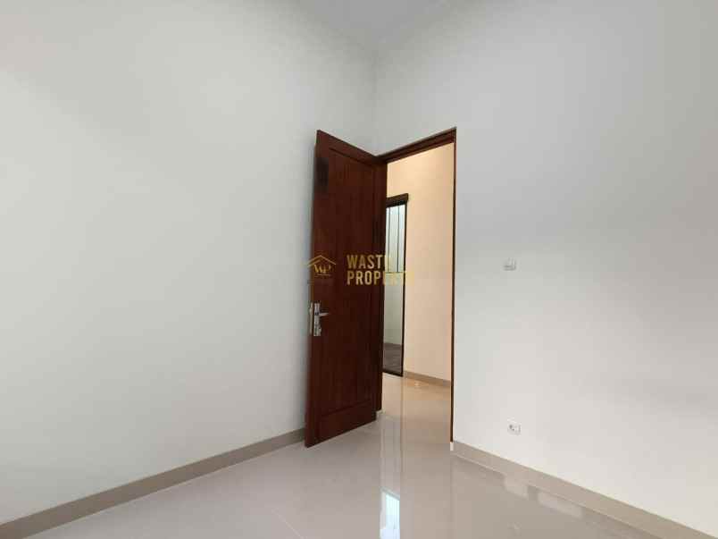 rumah murah 500 meter dari pasar cebongan siap huni