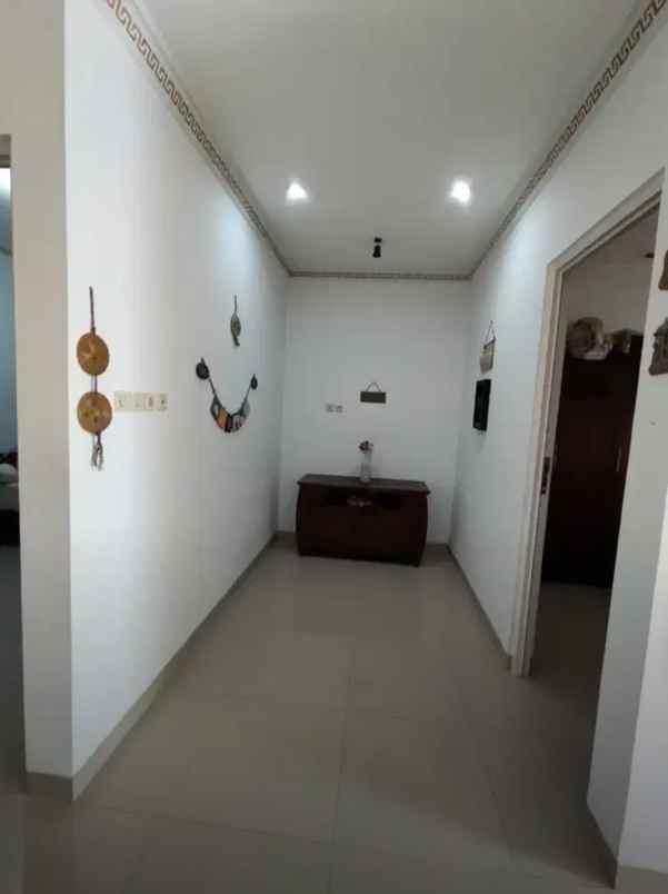 rumah nyaman manis di bintara pondok kopi