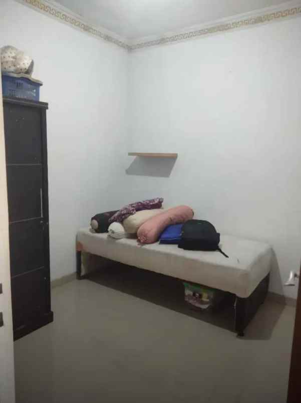 rumah nyaman manis di bintara pondok kopi