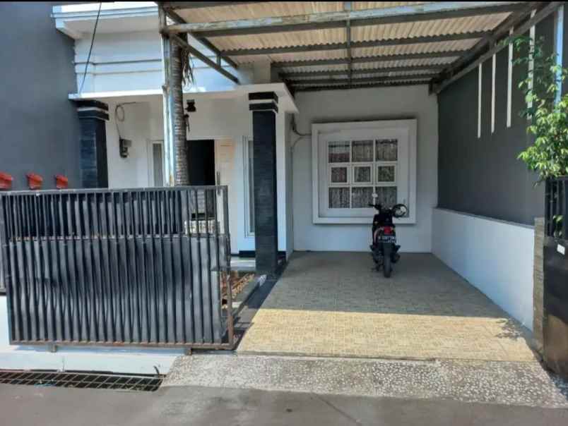 rumah nyaman manis di bintara pondok kopi
