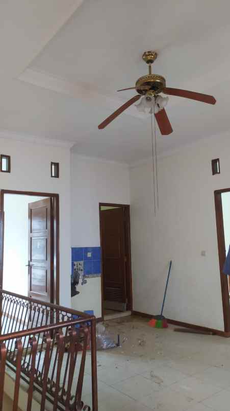 rumah nyaman strategis di cimindi