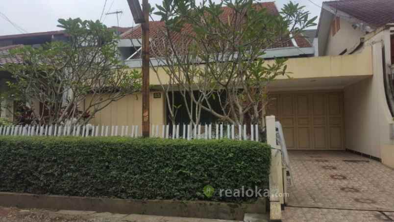 rumah r e martadinata