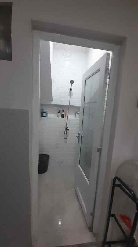 rumah rapi siap huni di dukuh zamrud bekasi