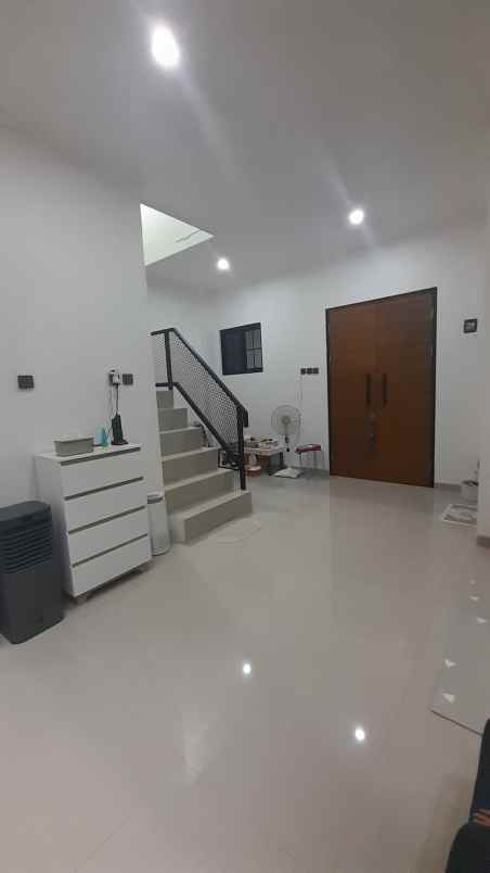 rumah rapi siap huni di dukuh zamrud bekasi