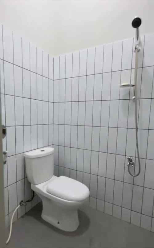 rumah second apik di mampang depok